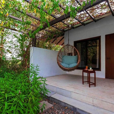 Wander Beyond By Stayvista - Featuring A Bali-Themed Abode And A Refreshing Swimming Pool Alībāg Eksteriør bilde