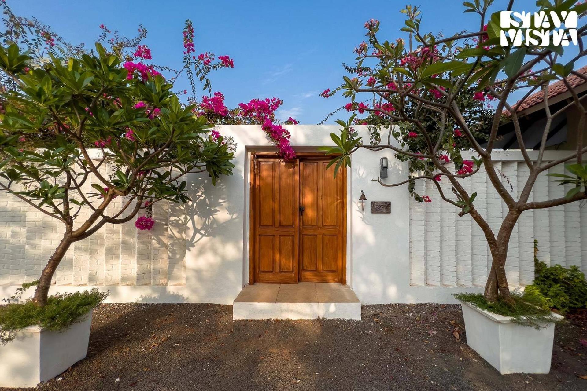 Wander Beyond By Stayvista - Featuring A Bali-Themed Abode And A Refreshing Swimming Pool Alībāg Eksteriør bilde